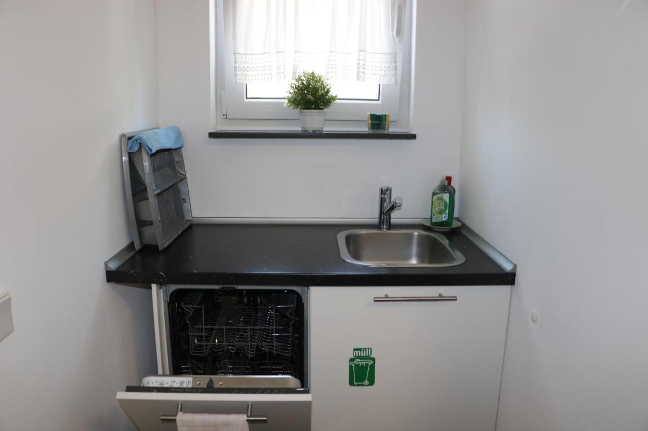 Rooms In Duesseldorf Near The Airport/Fair エクステリア 写真