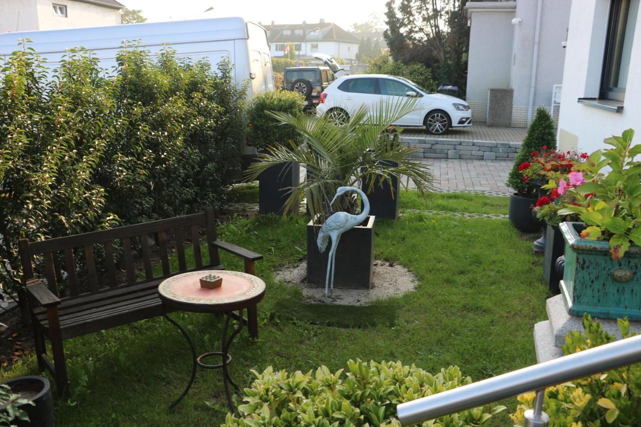 Rooms In Duesseldorf Near The Airport/Fair エクステリア 写真