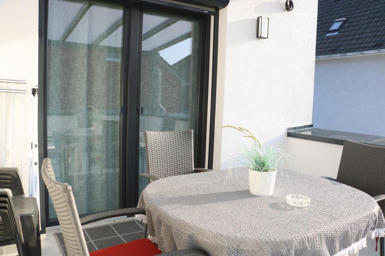 Rooms In Duesseldorf Near The Airport/Fair エクステリア 写真
